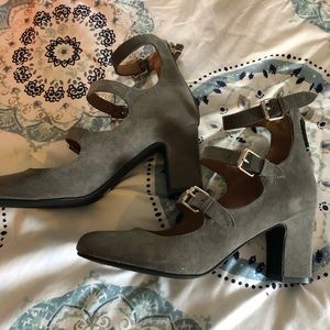 Indigo Rd gray pumps